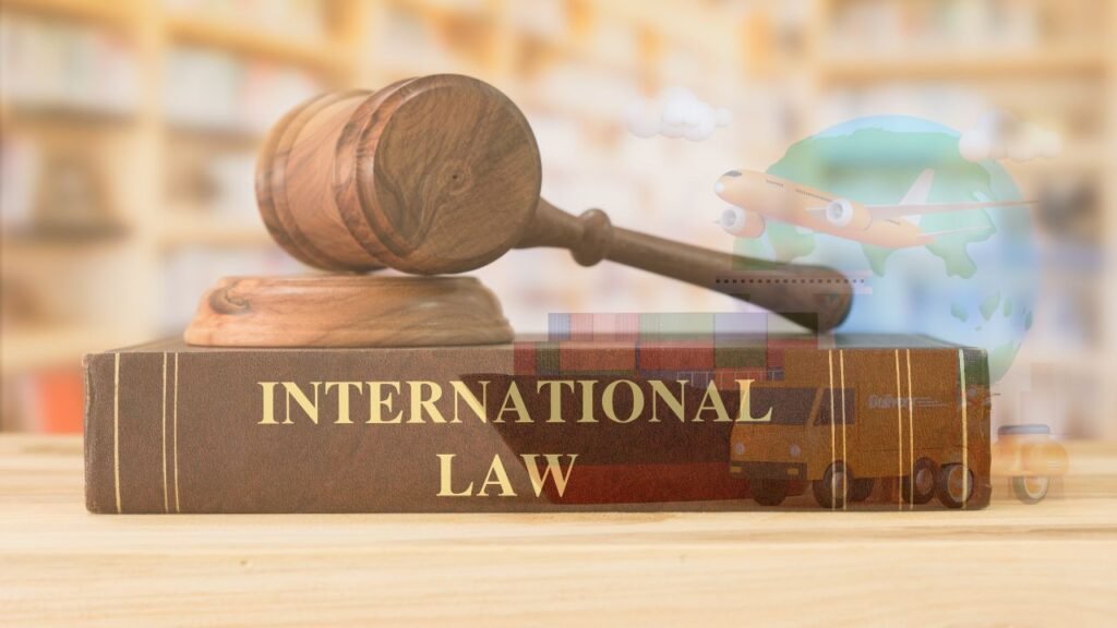 海关清关流程是怎样的? 7 明确国际贸易法律法规经常变化