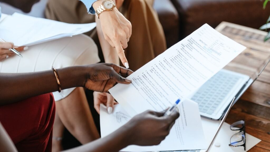 Importación de bancos de energía desde China 101: Cómo importar y transportar bancos de energía desde China 14 Requisitos de documentos para el envío de bancos de energía desde China.